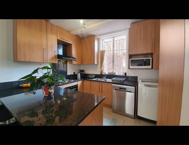 2 BEDROOM TOWNHOUSE SOLD IN THE HILL